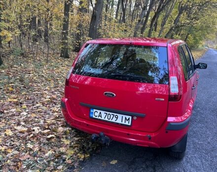 Красный Форд Фьюжн, объемом двигателя 1.4 л и пробегом 132 тыс. км за 4200 $, фото 3 на Automoto.ua