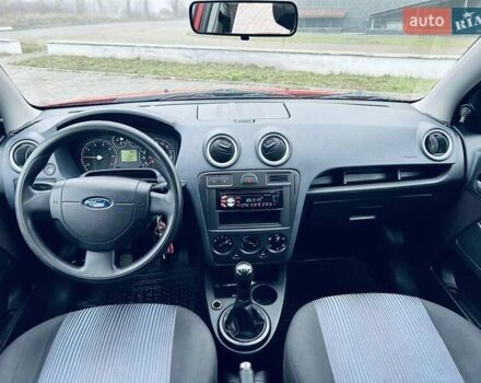 Червоний Форд Фьюжен, об'ємом двигуна 1.4 л та пробігом 170 тис. км за 4800 $, фото 16 на Automoto.ua
