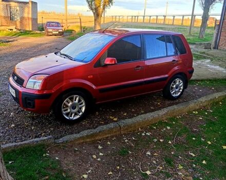 Красный Форд Фьюжн, объемом двигателя 1.4 л и пробегом 160 тыс. км за 4000 $, фото 1 на Automoto.ua