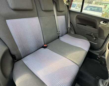 Красный Форд Фьюжн, объемом двигателя 1.39 л и пробегом 194 тыс. км за 4500 $, фото 18 на Automoto.ua