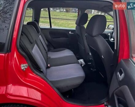 Красный Форд Фьюжн, объемом двигателя 1.4 л и пробегом 197 тыс. км за 4850 $, фото 19 на Automoto.ua