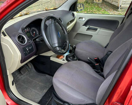 Красный Форд Фьюжн, объемом двигателя 1.4 л и пробегом 162 тыс. км за 3999 $, фото 9 на Automoto.ua