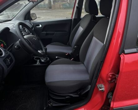 Красный Форд Фьюжн, объемом двигателя 1.4 л и пробегом 195 тыс. км за 4750 $, фото 16 на Automoto.ua