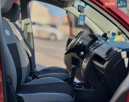 Красный Форд Фьюжн, объемом двигателя 1.4 л и пробегом 185 тыс. км за 4899 $, фото 22 на Automoto.ua