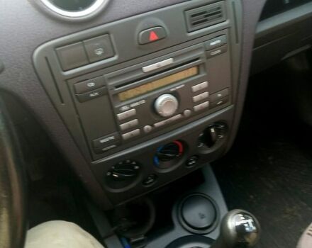 Форд Фьюжен 2007 у Харкові на Automoto.ua Червоний Форд Фьюжен, об'ємом двигуна 1.4 л та пробігом 183 тис. км за 5300 $, фото 4 на Automoto.ua