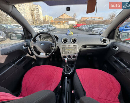 Красный Форд Фьюжн, объемом двигателя 1.39 л и пробегом 194 тыс. км за 4500 $, фото 15 на Automoto.ua