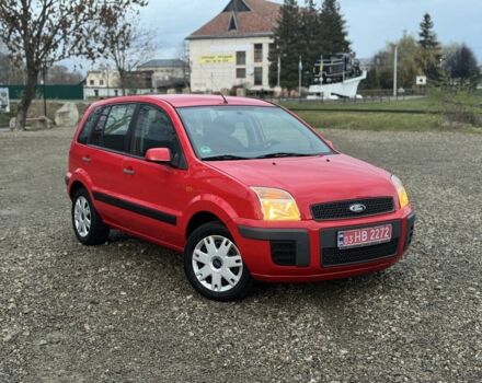 Красный Форд Фьюжн, объемом двигателя 1.4 л и пробегом 195 тыс. км за 4750 $, фото 1 на Automoto.ua