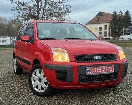 Красный Форд Фьюжн, объемом двигателя 1.4 л и пробегом 195 тыс. км за 4750 $, фото 3 на Automoto.ua