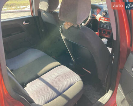 Красный Форд Фьюжн, объемом двигателя 1.4 л и пробегом 152 тыс. км за 4500 $, фото 10 на Automoto.ua