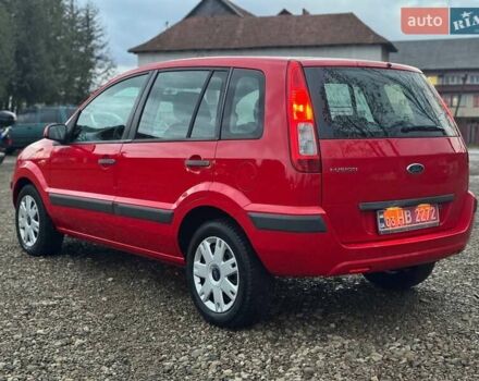 Красный Форд Фьюжн, объемом двигателя 1.4 л и пробегом 197 тыс. км за 4850 $, фото 2 на Automoto.ua