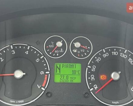 Красный Форд Фьюжн, объемом двигателя 1.39 л и пробегом 131 тыс. км за 5500 $, фото 16 на Automoto.ua