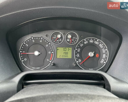 Червоний Форд Фьюжен, об'ємом двигуна 1.2 л та пробігом 210 тис. км за 3950 $, фото 17 на Automoto.ua