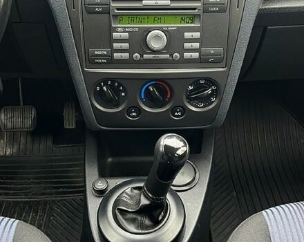 Красный Форд Фьюжн, объемом двигателя 1.6 л и пробегом 131 тыс. км за 5500 $, фото 9 на Automoto.ua