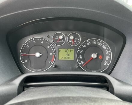 Червоний Форд Фьюжен, об'ємом двигуна 1.2 л та пробігом 210 тис. км за 3950 $, фото 9 на Automoto.ua