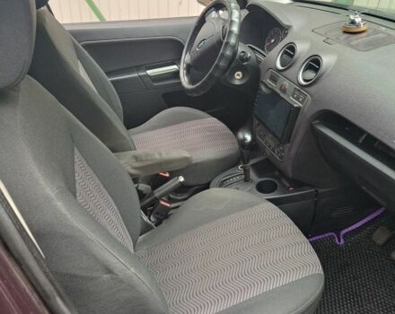 Форд Фьюжн 2008 в Киеве на Automoto.ua Красный Форд Фьюжн, объемом двигателя 1.6 л и пробегом 311 тыс. км за 5500 $, фото 5 на Automoto.ua