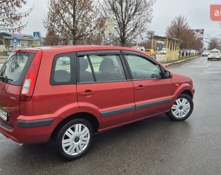 Красный Форд Фьюжн, объемом двигателя 1.6 л и пробегом 147 тыс. км за 4750 $, фото 4 на Automoto.ua