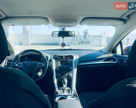 Красный Форд Фьюжн, объемом двигателя 2.5 л и пробегом 195 тыс. км за 8800 $, фото 15 на Automoto.ua