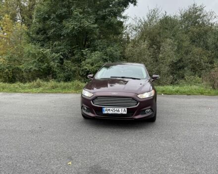 Красный Форд Фьюжн, объемом двигателя 2 л и пробегом 289 тыс. км за 8600 $, фото 1 на Automoto.ua