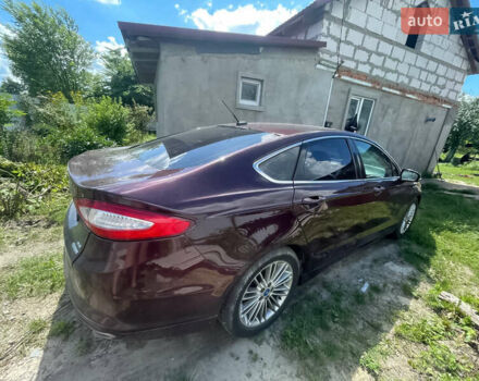Красный Форд Фьюжн, объемом двигателя 2 л и пробегом 289 тыс. км за 8900 $, фото 3 на Automoto.ua