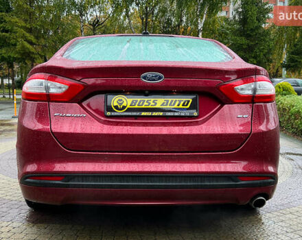 Форд Фьюжен 2013 у Львові на Automoto.ua Червоний Форд Фьюжен, об'ємом двигуна 2 л та пробігом 141 тис. км за 11750 $, фото 5 на Automoto.ua