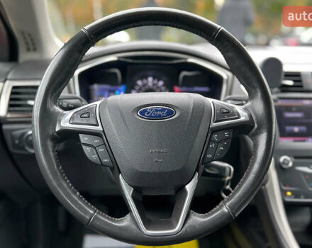 Форд Фьюжен 2013 у Львові на Automoto.ua Червоний Форд Фьюжен, об'ємом двигуна 2 л та пробігом 141 тис. км за 11750 $, фото 9 на Automoto.ua