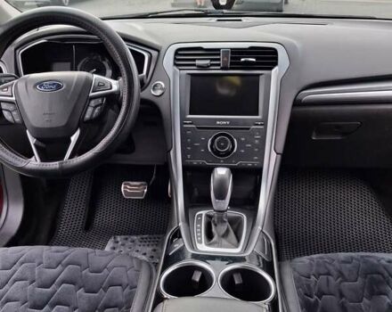 Красный Форд Фьюжн, объемом двигателя 2 л и пробегом 161 тыс. км за 10999 $, фото 11 на Automoto.ua