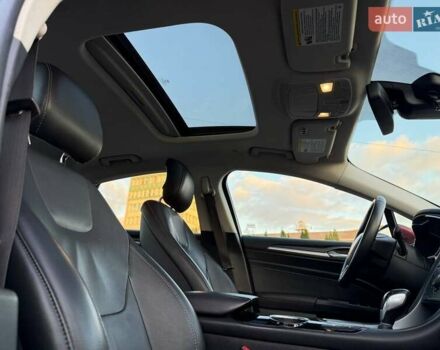 Червоний Форд Фьюжен, об'ємом двигуна 2 л та пробігом 250 тис. км за 12200 $, фото 5 на Automoto.ua