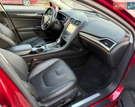 Красный Форд Фьюжн, объемом двигателя 2 л и пробегом 250 тыс. км за 11500 $, фото 6 на Automoto.ua