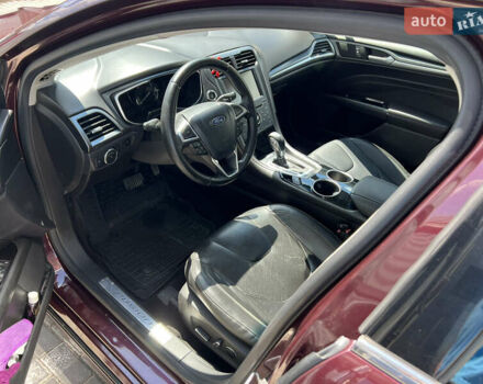 Красный Форд Фьюжн, объемом двигателя 2 л и пробегом 155 тыс. км за 12999 $, фото 8 на Automoto.ua