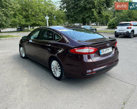 Красный Форд Фьюжн, объемом двигателя 2 л и пробегом 155 тыс. км за 12999 $, фото 1 на Automoto.ua