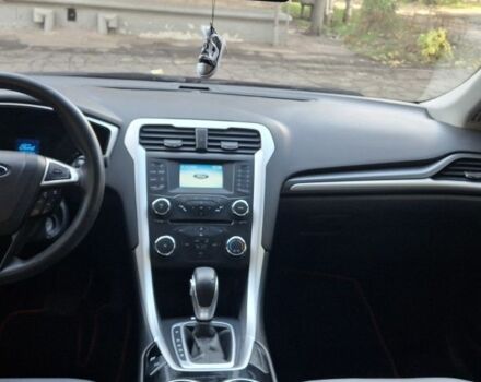 Червоний Форд Фьюжен, об'ємом двигуна 2.5 л та пробігом 275 тис. км за 8300 $, фото 5 на Automoto.ua