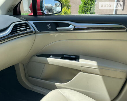 Красный Форд Фьюжн, объемом двигателя 1.5 л и пробегом 132 тыс. км за 8990 $, фото 23 на Automoto.ua