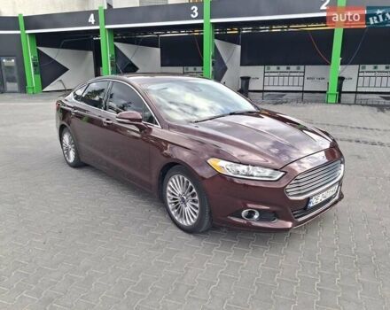 Красный Форд Фьюжн, объемом двигателя 2 л и пробегом 161 тыс. км за 10999 $, фото 3 на Automoto.ua