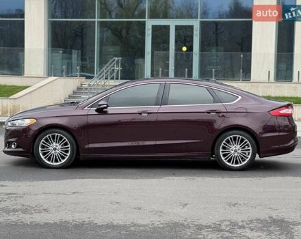 Красный Форд Фьюжн, объемом двигателя 1.6 л и пробегом 156 тыс. км за 8500 $, фото 6 на Automoto.ua