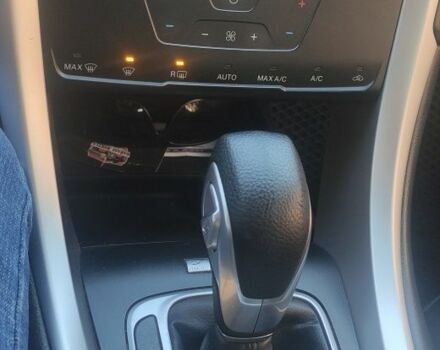 Красный Форд Фьюжн, объемом двигателя 2 л и пробегом 260 тыс. км за 11000 $, фото 3 на Automoto.ua