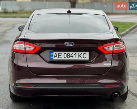 Красный Форд Фьюжн, объемом двигателя 1.6 л и пробегом 156 тыс. км за 8500 $, фото 5 на Automoto.ua