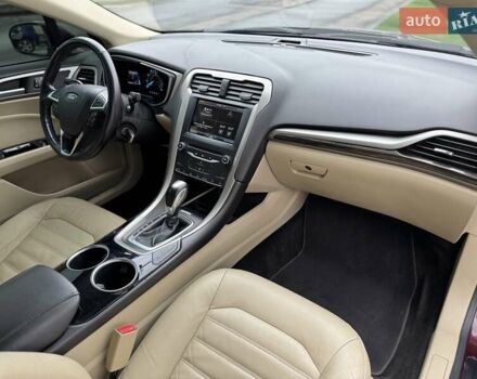 Красный Форд Фьюжн, объемом двигателя 1.6 л и пробегом 156 тыс. км за 8500 $, фото 12 на Automoto.ua