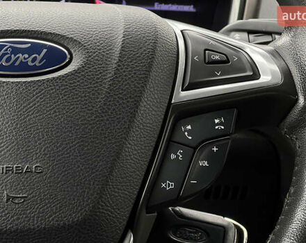 Форд Фьюжен 2013 у Львові на Automoto.ua Червоний Форд Фьюжен, об'ємом двигуна 2 л та пробігом 141 тис. км за 11750 $, фото 11 на Automoto.ua