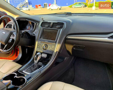 Червоний Форд Фьюжен, об'ємом двигуна 2 л та пробігом 182 тис. км за 10000 $, фото 4 на Automoto.ua