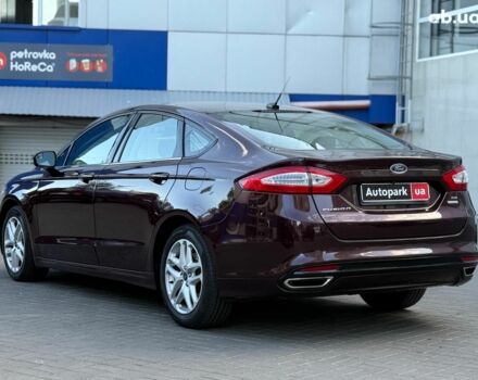 Червоний Форд Фьюжен, об'ємом двигуна 2 л та пробігом 209 тис. км за 8940 $, фото 7 на Automoto.ua