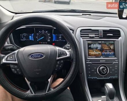 Красный Форд Фьюжн, объемом двигателя 2 л и пробегом 161 тыс. км за 10999 $, фото 15 на Automoto.ua