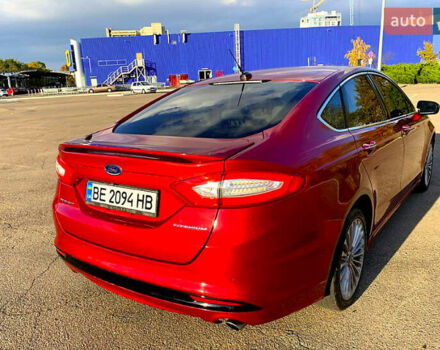 Червоний Форд Фьюжен, об'ємом двигуна 2 л та пробігом 182 тис. км за 10000 $, фото 2 на Automoto.ua