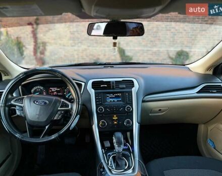 Форд Фьюжен 2013 у Одесі на Automoto.ua Червоний Форд Фьюжен, об'ємом двигуна 2.5 л та пробігом 274 тис. км за 7999 $, фото 18 на Automoto.ua