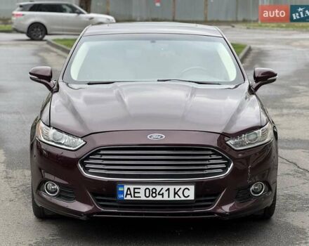 Красный Форд Фьюжн, объемом двигателя 1.6 л и пробегом 156 тыс. км за 8500 $, фото 4 на Automoto.ua