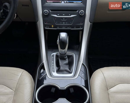 Красный Форд Фьюжн, объемом двигателя 2 л и пробегом 210 тыс. км за 10500 $, фото 26 на Automoto.ua