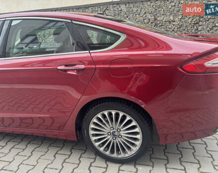 Красный Форд Фьюжн, объемом двигателя 2 л и пробегом 201 тыс. км за 8999 $, фото 9 на Automoto.ua