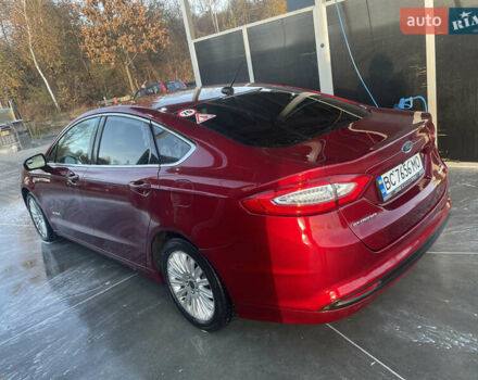 Красный Форд Фьюжн, объемом двигателя 2 л и пробегом 208 тыс. км за 10500 $, фото 2 на Automoto.ua