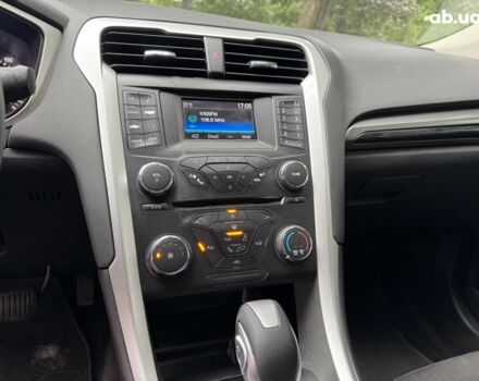 Красный Форд Фьюжн, объемом двигателя 2.5 л и пробегом 238 тыс. км за 8990 $, фото 11 на Automoto.ua