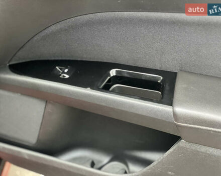 Красный Форд Фьюжн, объемом двигателя 2.52 л и пробегом 233 тыс. км за 9999 $, фото 28 на Automoto.ua