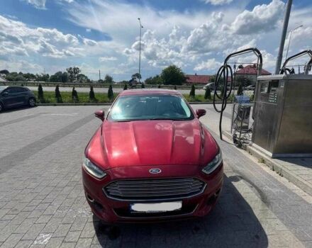 Красный Форд Фьюжн, объемом двигателя 2 л и пробегом 195 тыс. км за 9500 $, фото 2 на Automoto.ua